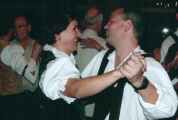 2004_Kirwaball